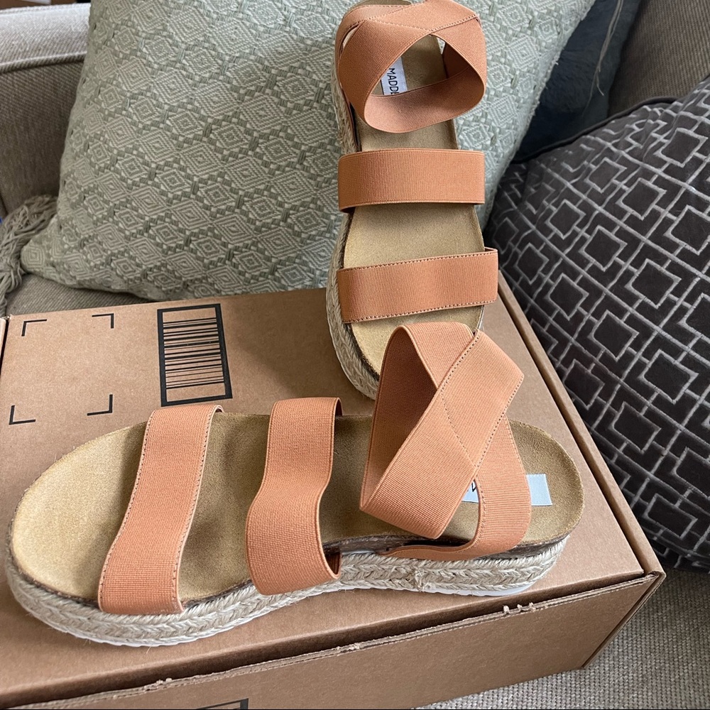 New Steve Madden wedge strap sandals sz 8 $89